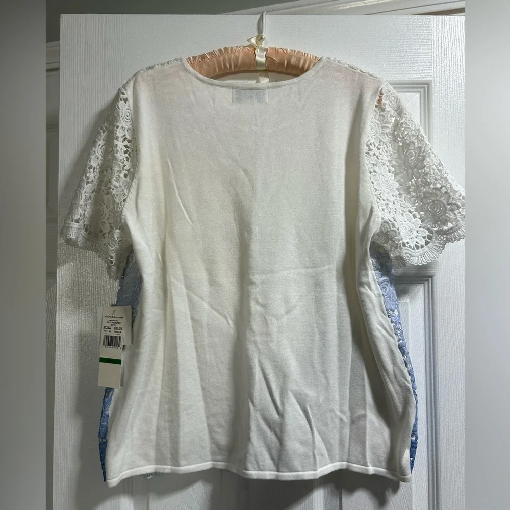 Alfred Dunner knit top with embroidered/lacey top front panel. New. Size L $16 - Picture 2 of 6